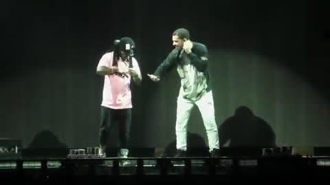 LIL WAYNE VS DRAKE - HISTORICAL RAP BATTLE - 6 YEARS AGO - AWESOME FOOTAGE - SAN DIEGO (SEPT2014)