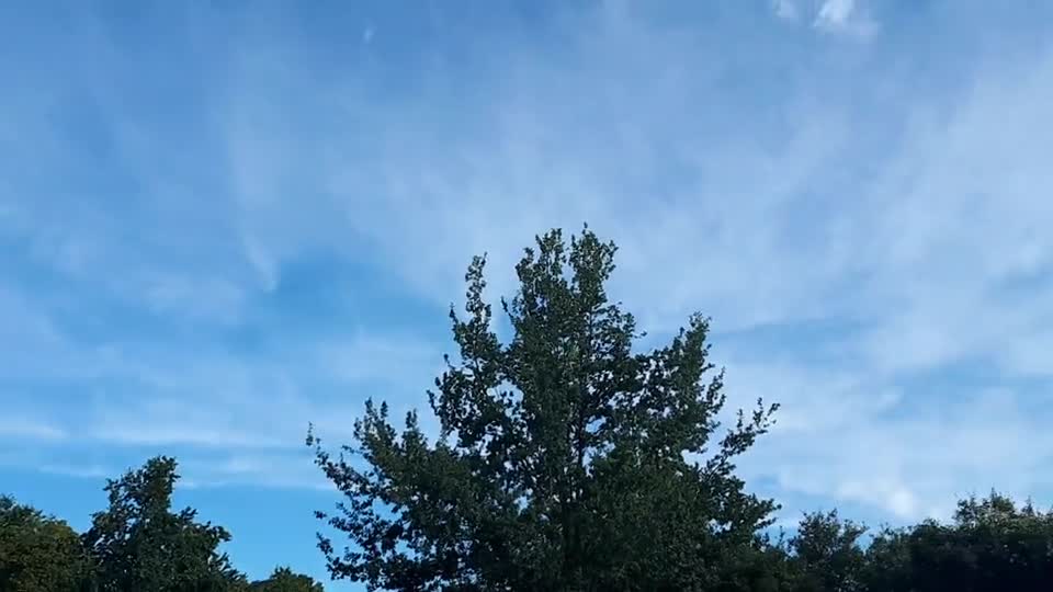 Himmel in Berlin am 26.07.2022 um 7:38 Uhr