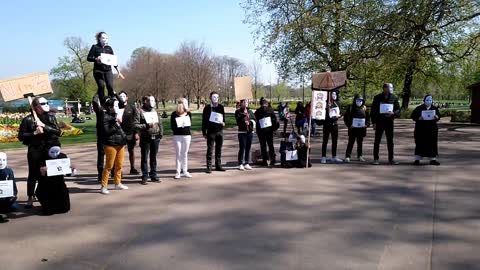 Vidéos pancartes les masques blancs Lyon Tete dor 3 Avril