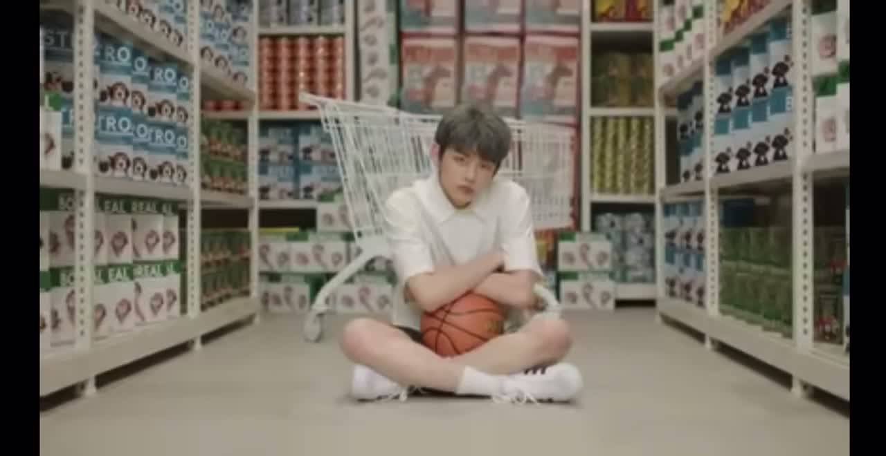 Dog and cât oficial