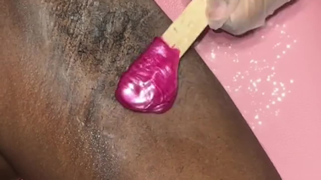 Underarm Waxing with Sexy Smooth Tickled Pink Hard Wax | @silkysmooth.esthe