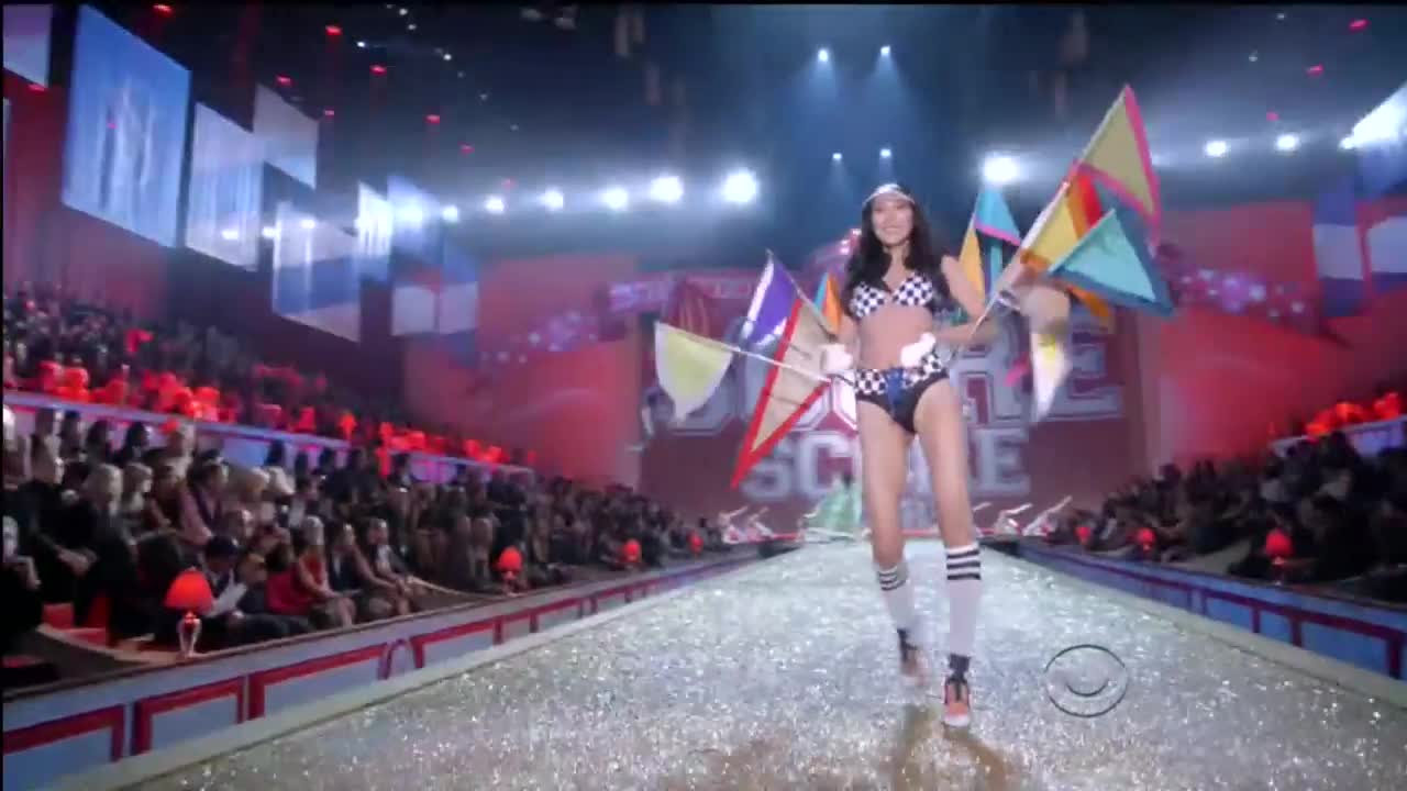 Victoria's Secret Fashion Show 2010 "Game On" Act 3 HD