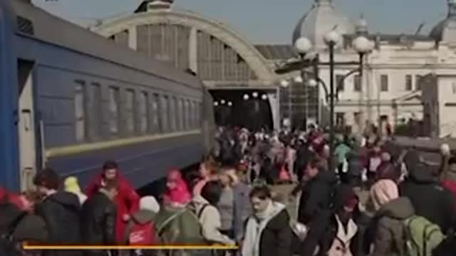 Kyiv shopping mall shelled by Russia