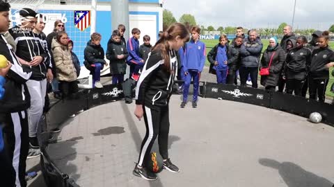 HUMILIATION EN 1vs1 ! FREESTYLER vs ATLÉTICO DE MADRID ! McDonald’s FOOTBALL CHALLENGE #2