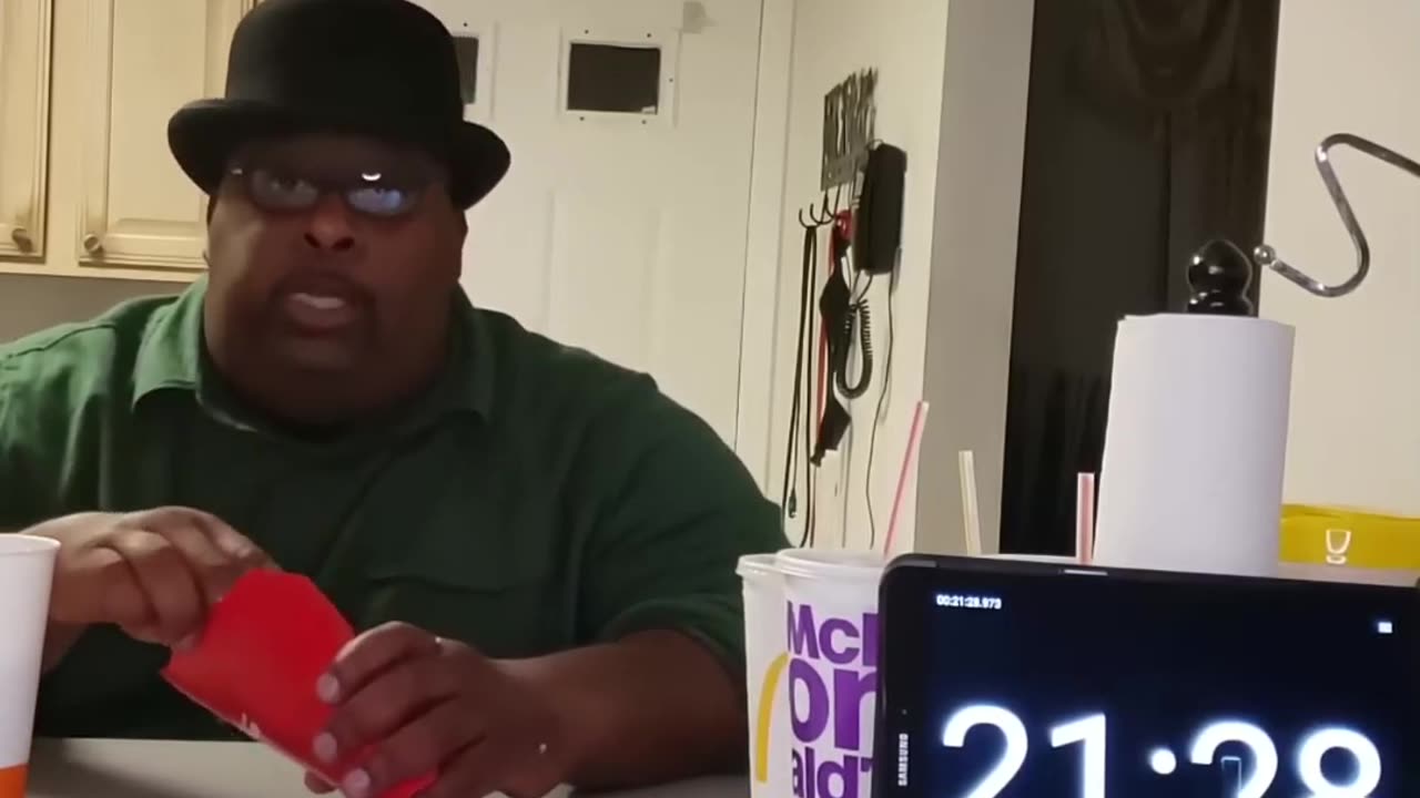 BIG SMOKE GOING CRAZY ON THE FOOD