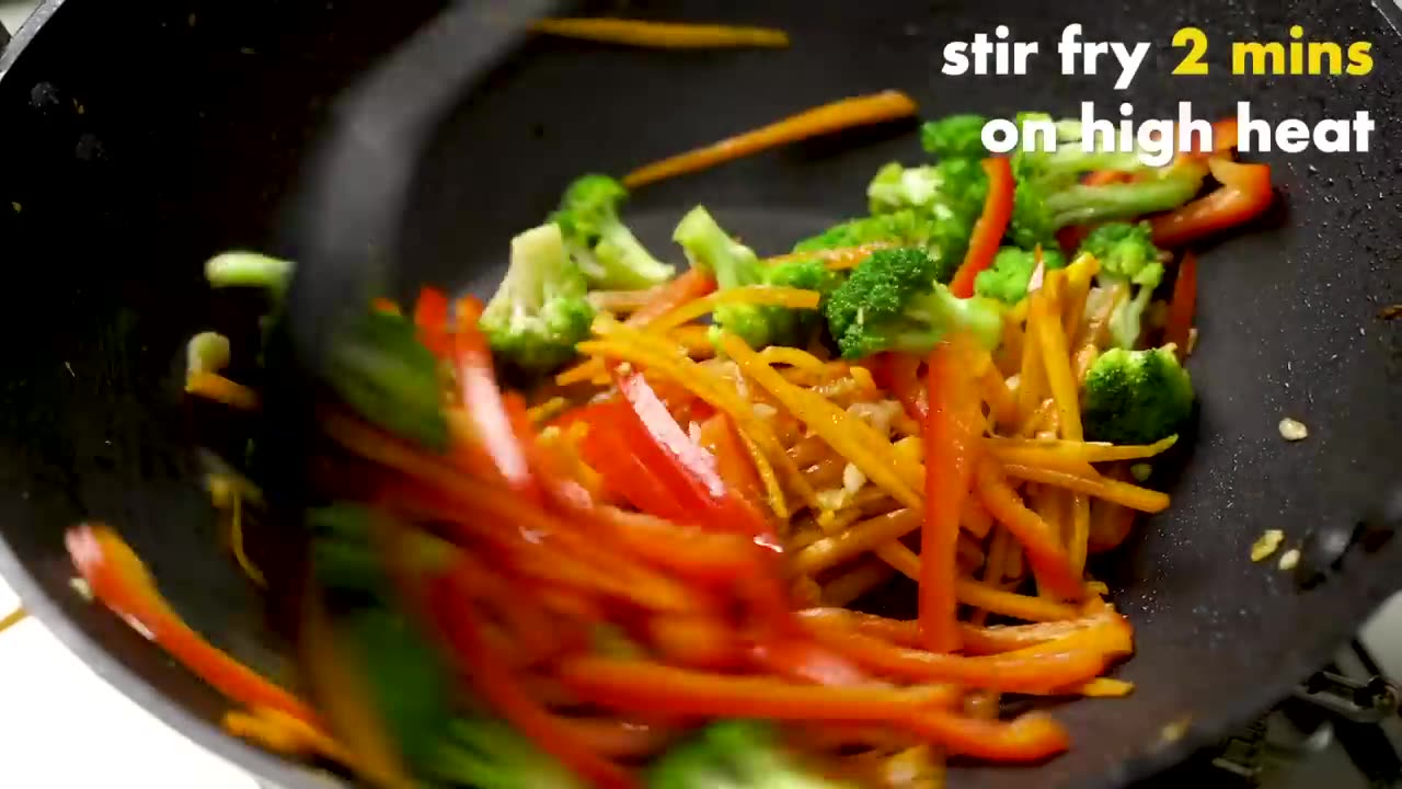 STIR FRY CHICKEN NOODLES | CHICKEN STIR FRY WITH NOODLES | CHICKEN CHOW MEIN