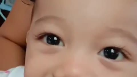 A Baby Can't stop laughing