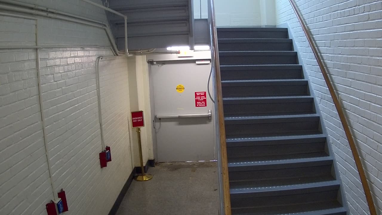 3872FHOB01Stair8_2021-01-06_13h02min07s037ms.mp4