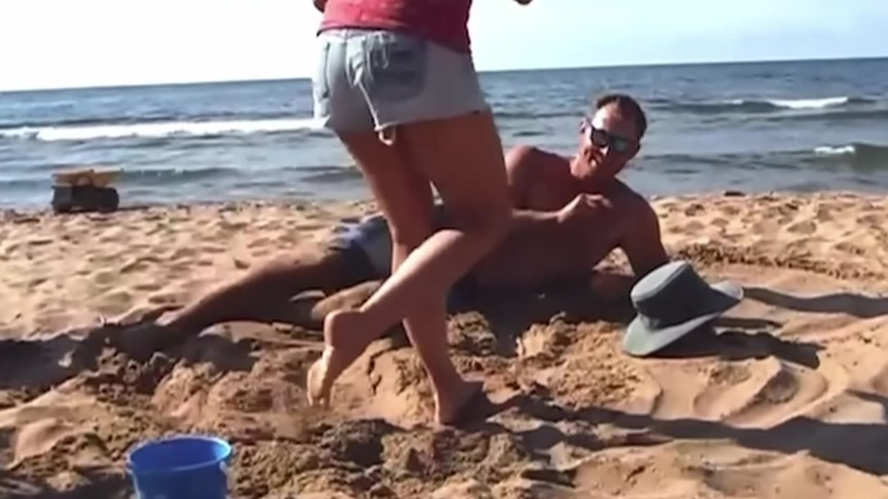 PRANKING MOM #shorts #45 #mom #prank #pranking #momfails #funny #fail #funnyvideo #funnyclips #fails