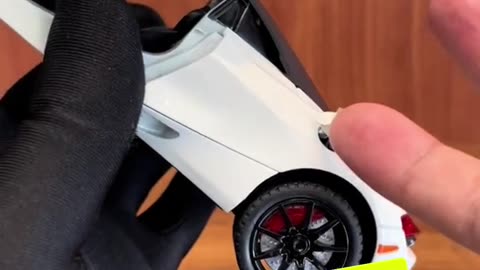 1:24 McLaren 720s Car Model