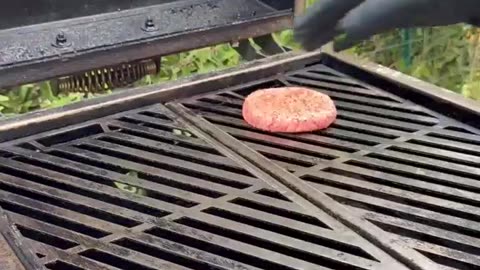 Smoked burgers with fried crispy pickles