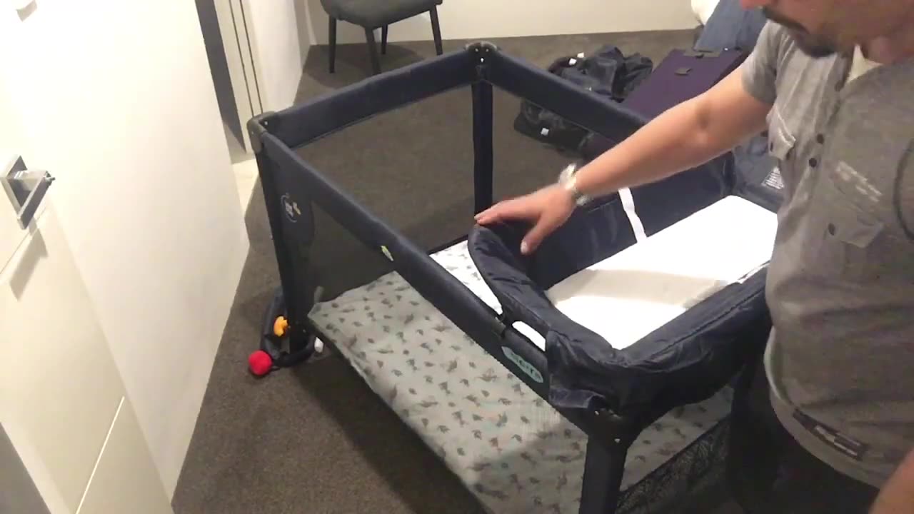 How to Assemble the Sierra Portacot by Veebee