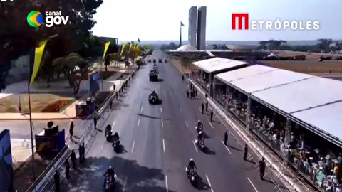 Eu estive lá para ver de perto um desfile frio e burocrático.