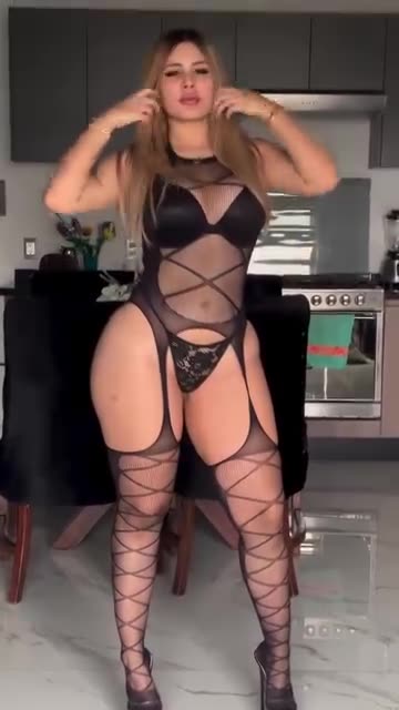 Beautiful curvy girl tiktok video
