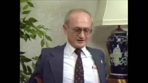 PC Culture. G. Edward Griffin interviews former KGB agent Yuri Bezmenov (1984)