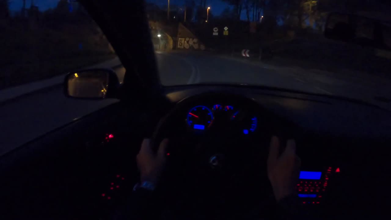 Volkswagen Passat B5 Night | POV Test Drive