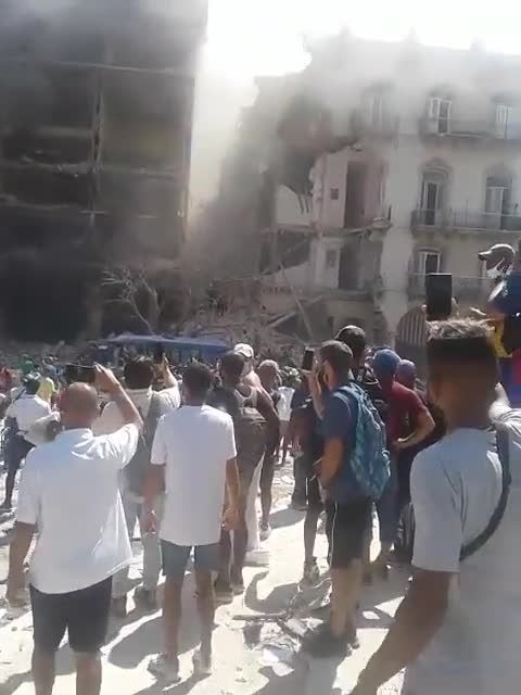 Massive explosion destroys hotel in Havana, Cuba