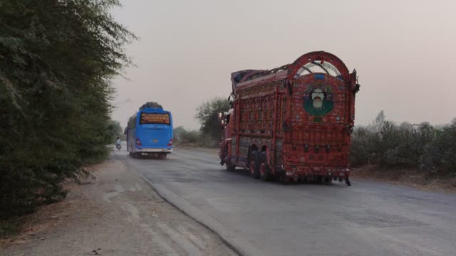 Pakistani buses, high speed buses