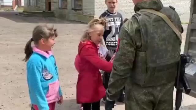 Russian military provided humanitarian assistance to local residents of donbas