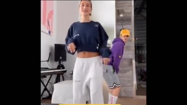 who did it better?๐ #hollywood_buzz #celebs๐๐ #dance #lol #viral๐๐ #fyp