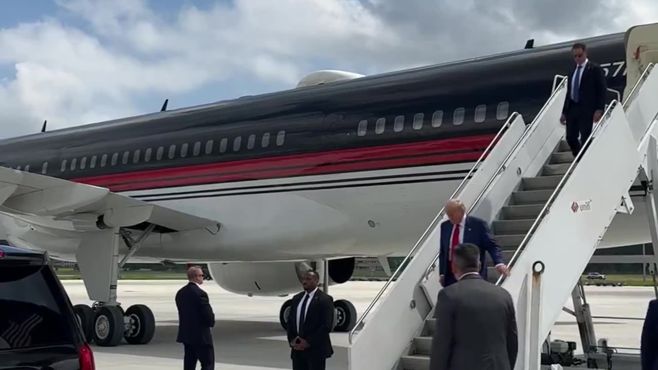 President Trump is wheels down in Michigan 🇺🇸