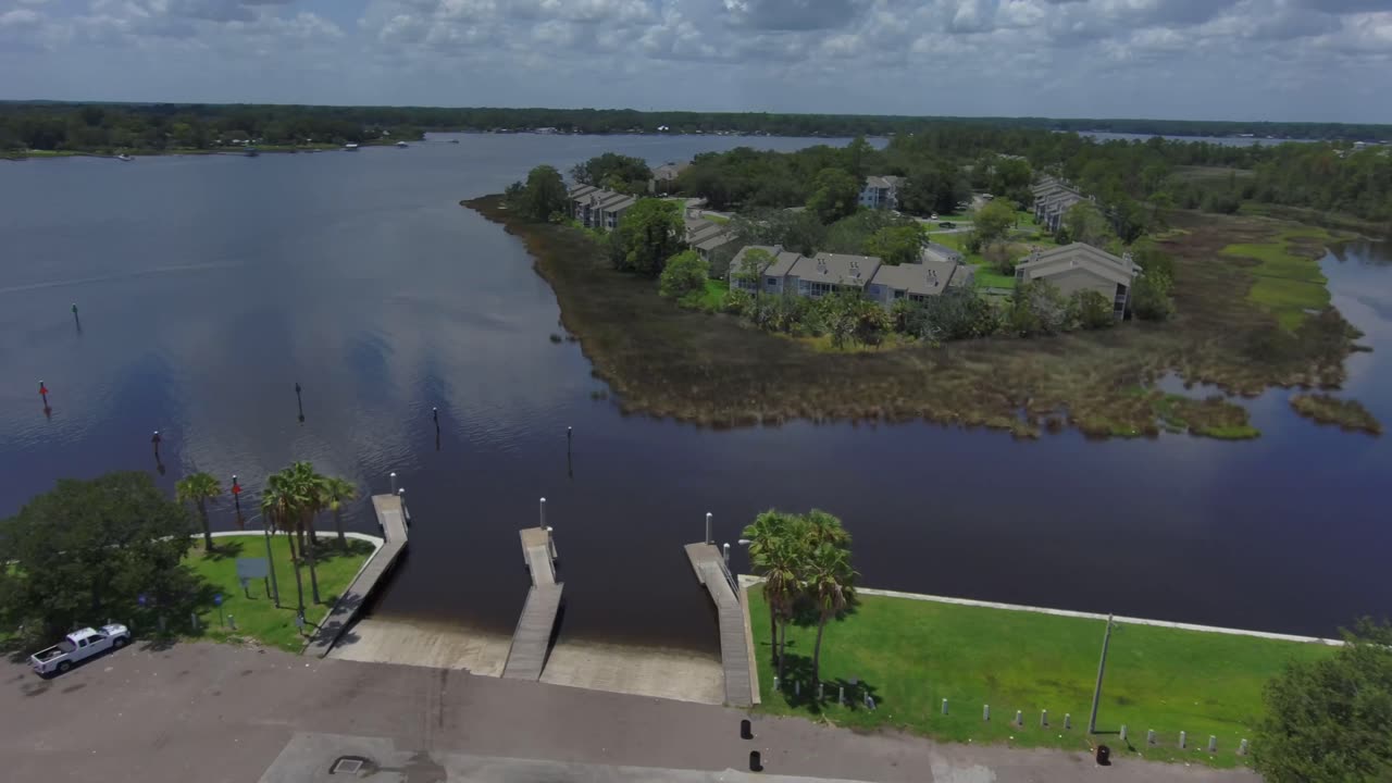 Blasian Babies DaDa Flies Skydio 2+ Drone Around Bert Maxwell Boat Ramp Trout River Jacksonville, FL