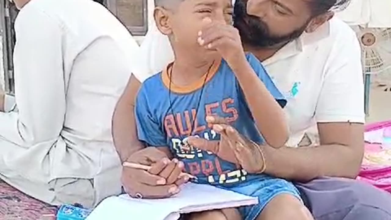 Yah video ek baccha aur papa ki hai