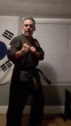 Hook Kick (Tong Hap Kwan Hapkido)