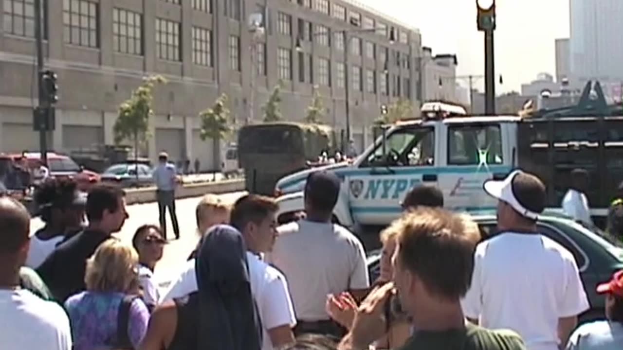 Sep 12 2001 NYC Appreciation for First Responders