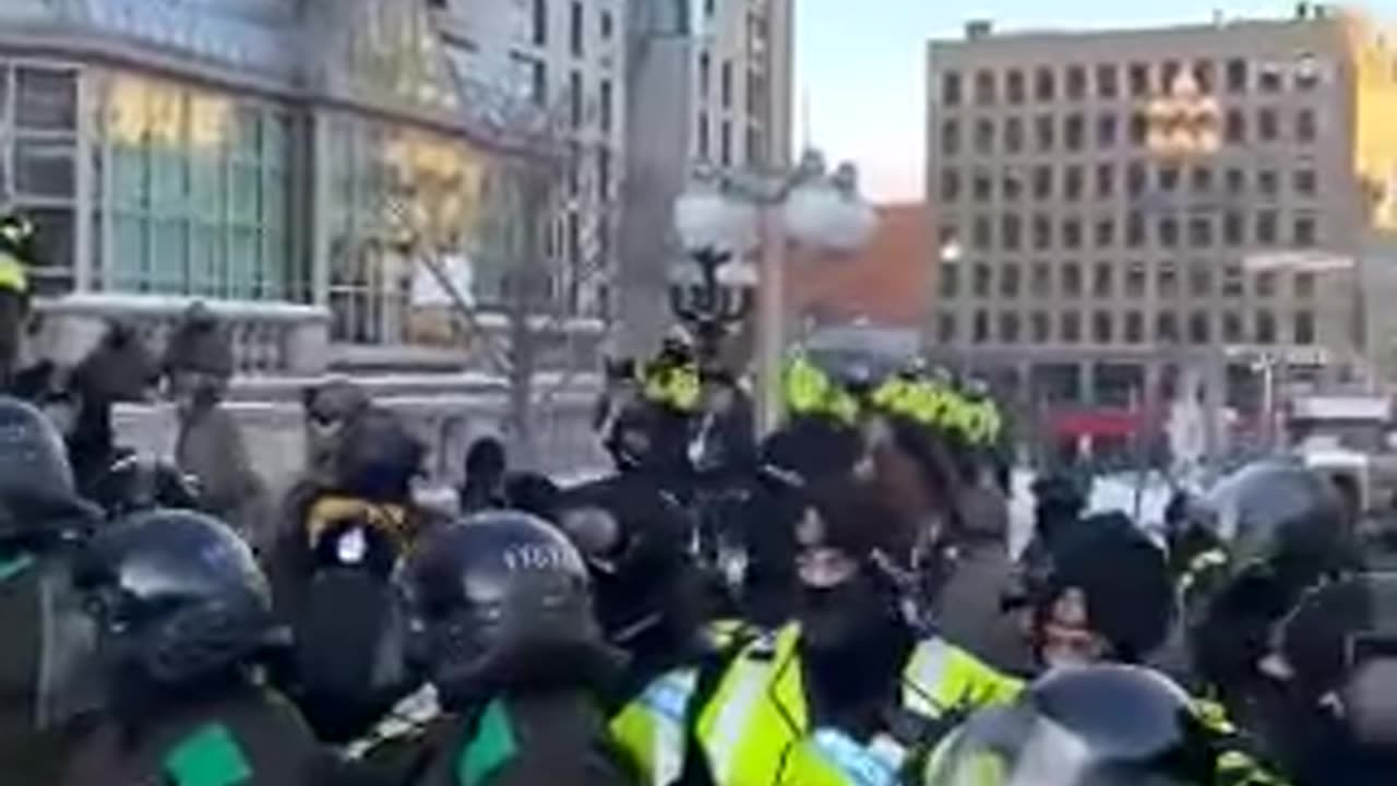 Canadian Protestors CLASH with Mounted Police R.C.M.P.