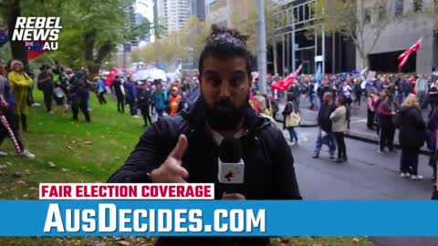Thousands rally to 'vote majors out' a week before the election