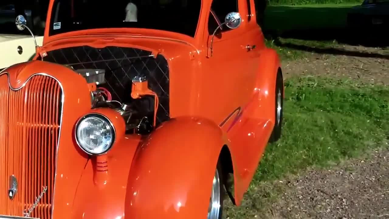 JOHNNY CANUCKSTER CAR SHOW