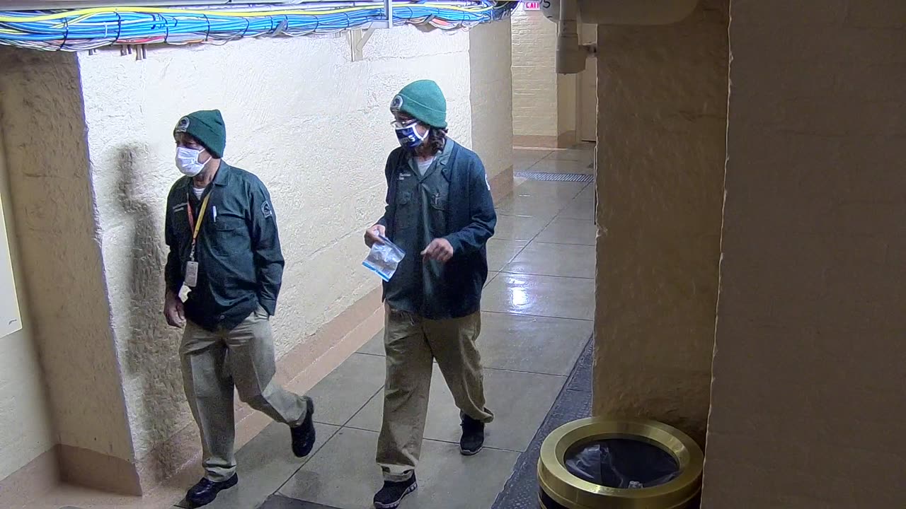 0013USCSBASB10Hallway_2021-01-05_03h00min02s070ms.mp4