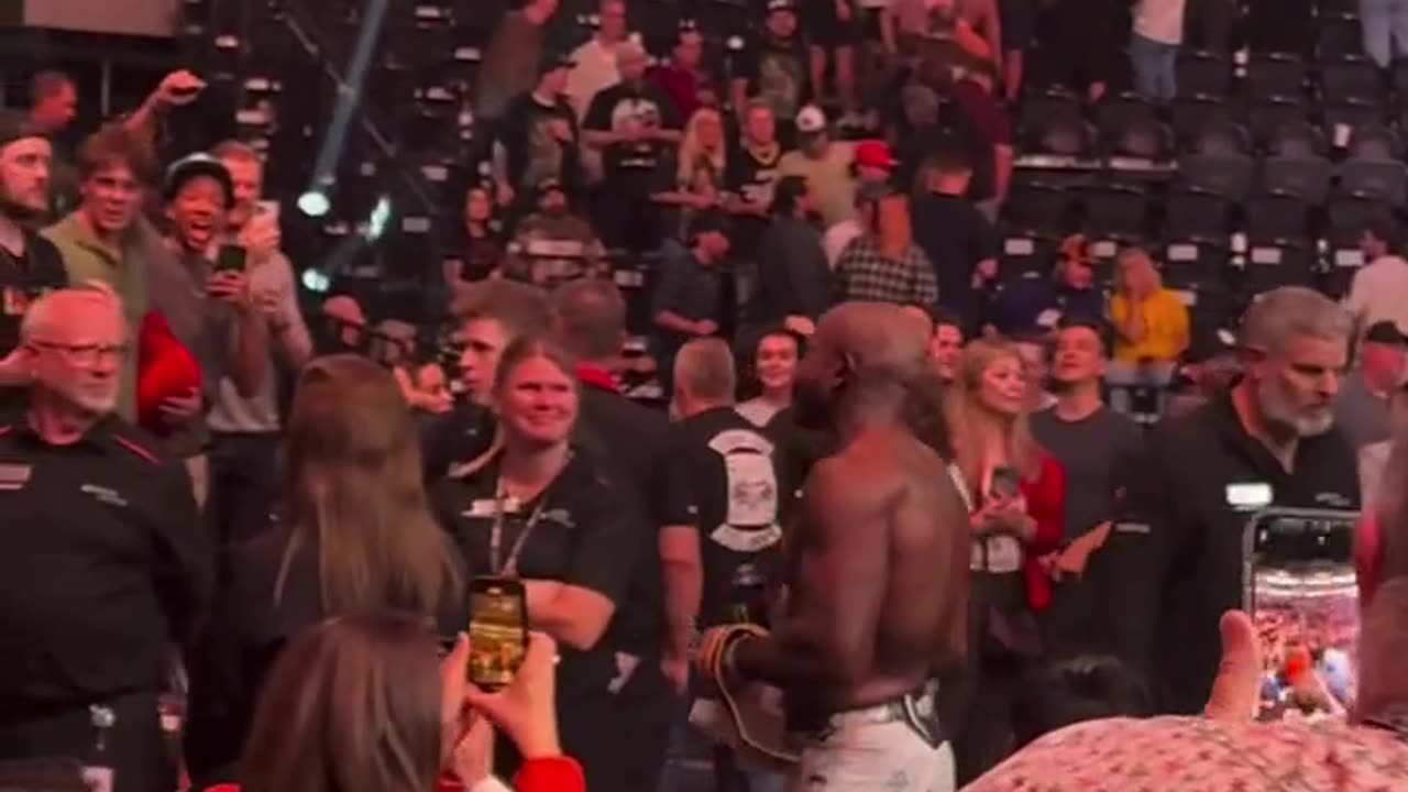 Khalil Rountree Crying After His Knockout Loss to Alex Pereira at UFC 307