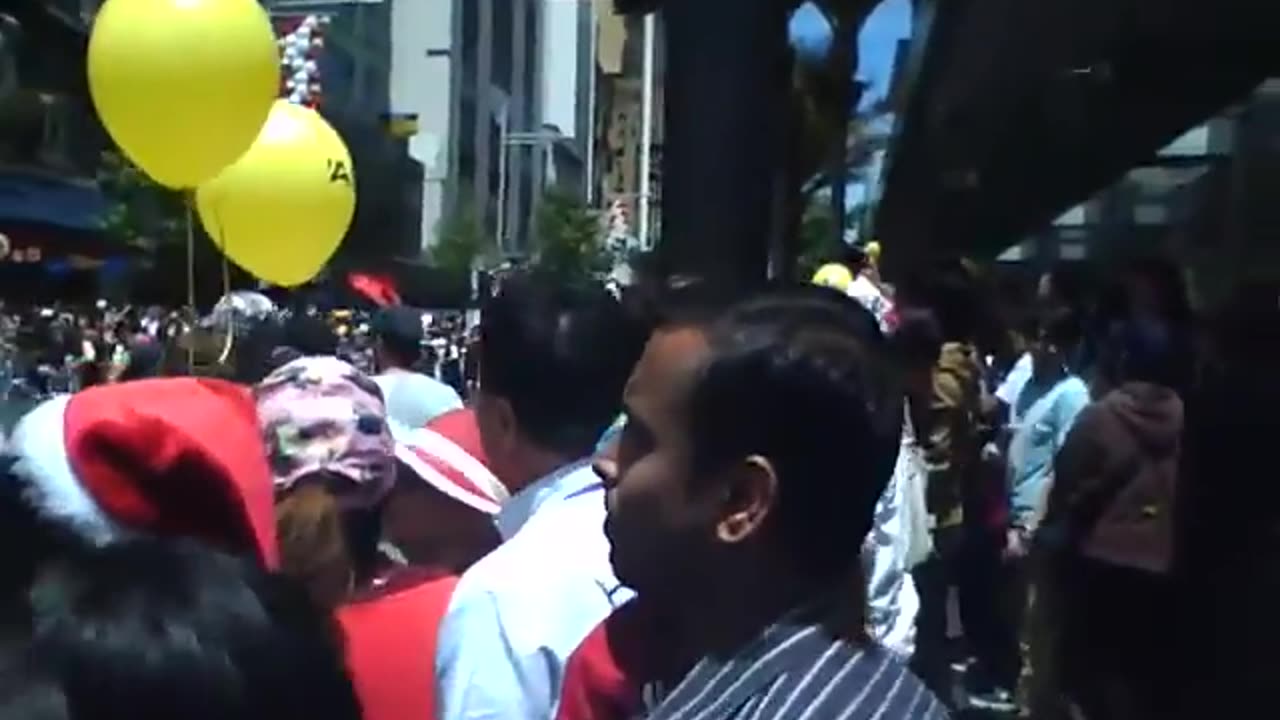 Southern Stars Santa Parade Flag Run Through