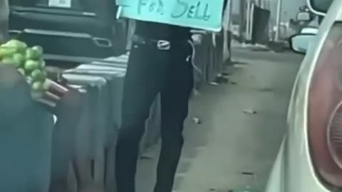 People selling their kidney