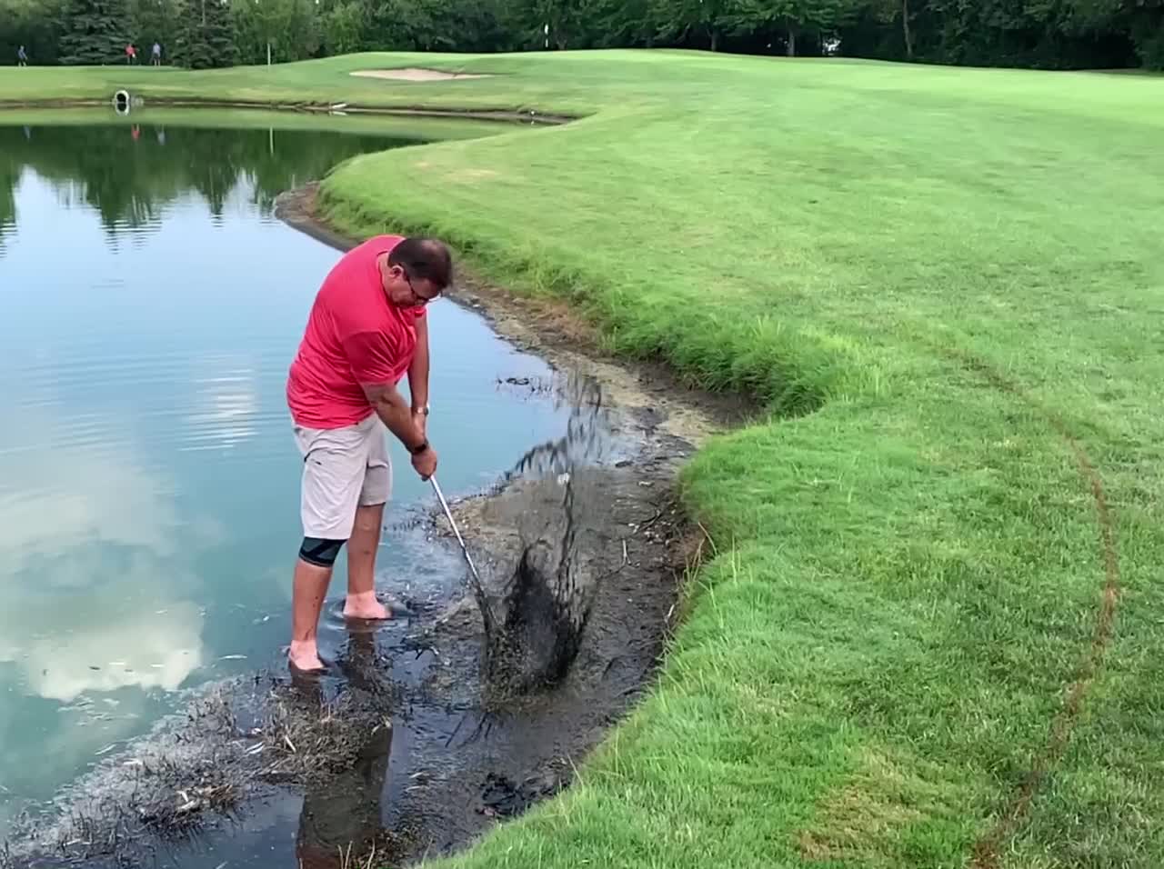 Rate my golf swing out of the Muck !