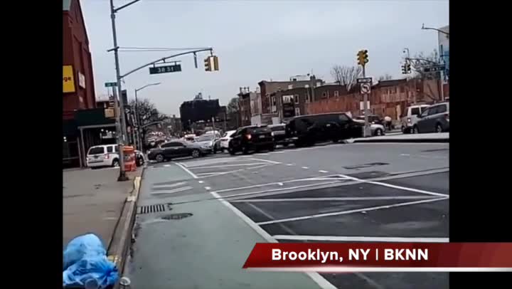 Breaking News : Brooklyn Subway Shooting - Police Presence