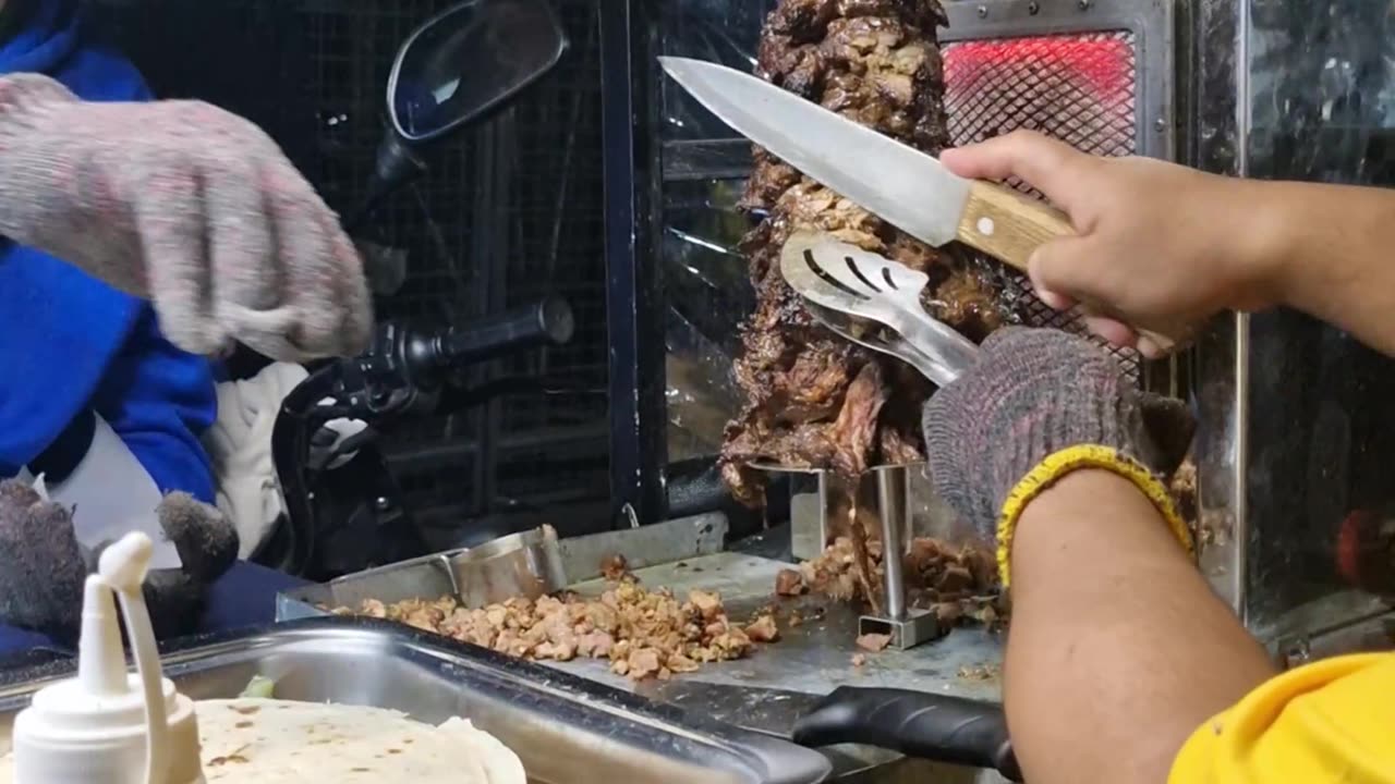 Shawarma Night: Street Food Magic at Cogon Night Market, Cagayan de Oro 🌃