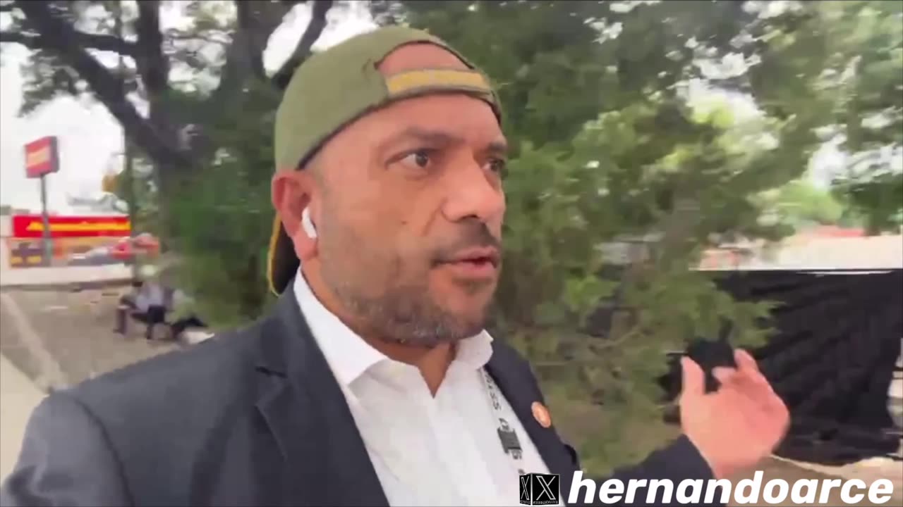 asking Illegals if they are gang members of the infamous Venezuelan gang Tren De Aragua