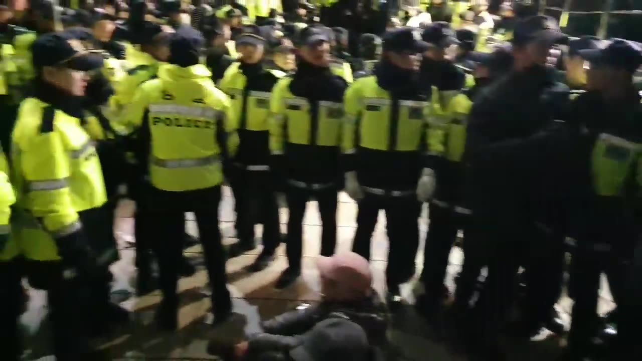 20191220_V3_S03(FHPnNYA6yns)부상어머님이 쓰러지셨는데 형법24조에 의거하여 강제 검거하겠다고____