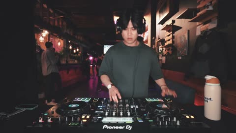 Funky, Deep House Set at Cocktail Lounge _ Giving Groove (Session No. 6) _ [Live] @Cloud&Spirits