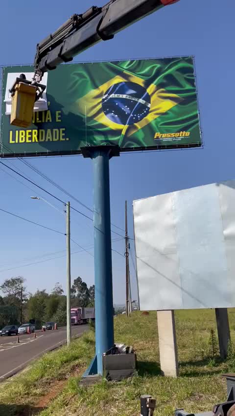 Já estamos vivendo em uma ditadura judiciária 🤦já já tão proibindo o povo de respirar 🤦