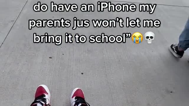 Mfs in elementary lie with do have an iPhone my parents jus won't let me bring it to school”