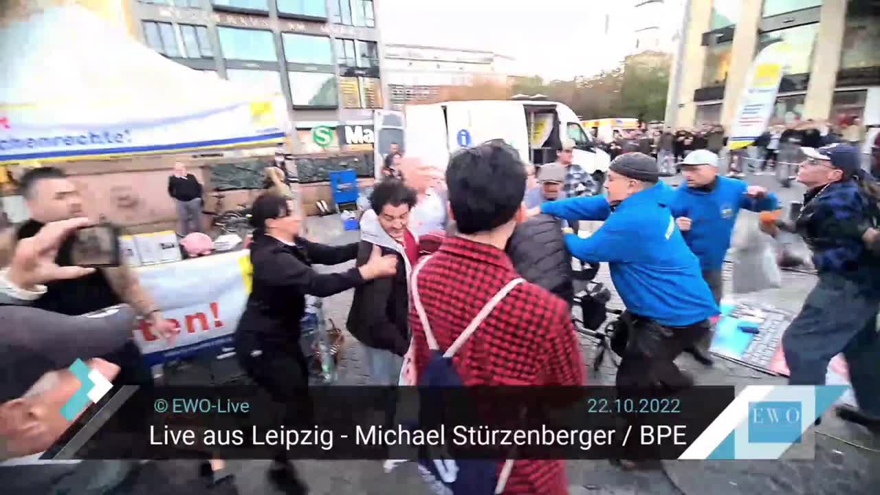 Stürzenbergers Wanderzirkus in Leipzig überfallen, Polizei greift Opfer an