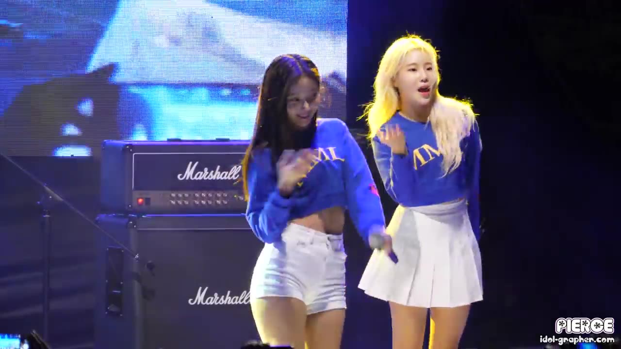 MOMOLAND (Yeonwoo) - BBoom BBoom BBoom (Korea Polytechnic University Jeongsu Campus Festival)