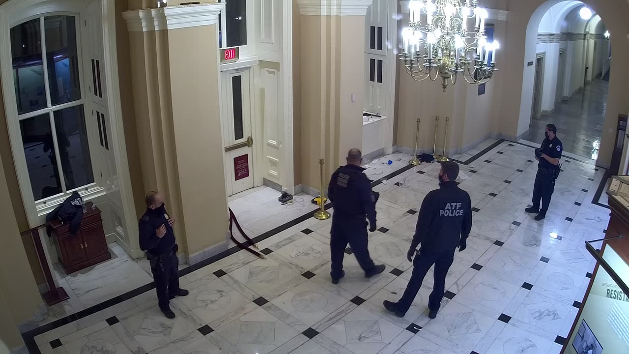 0153USCH01HouseWingDoor_2021-01-06_19h39min22s970ms.mp4