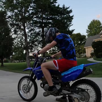 Short - New handlebar grips for my TTR 125 + Wheelies