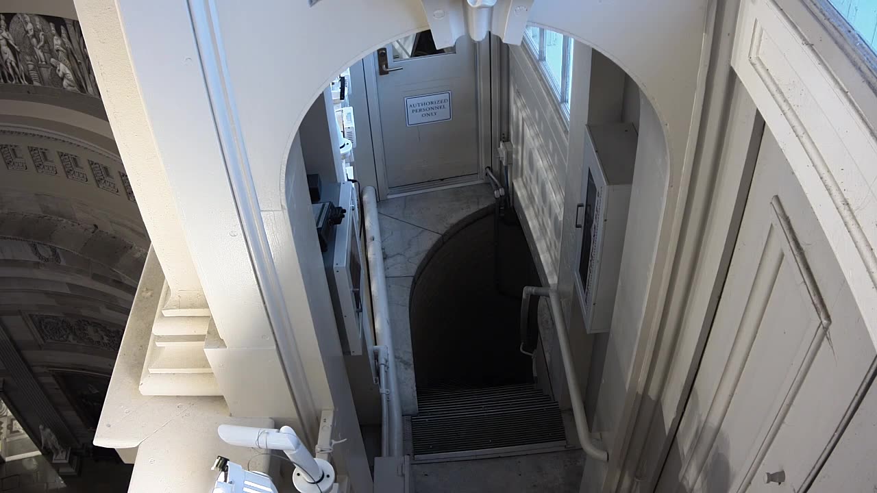 0911USCDPLDomeStairsLower_2021-01-05_16h00min00s547ms.mp4