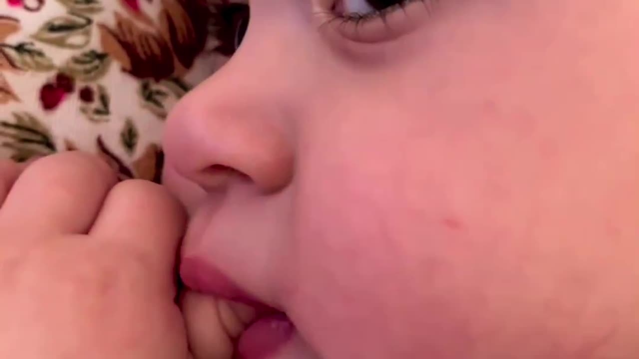 Drop a look at this innocent baby...!